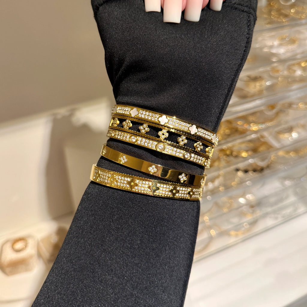 Clover Bangle
